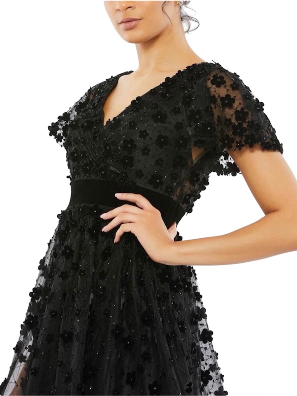 NWT: Mac Duggal Flare Sleeve Floral Appliqués Midi Dress 67854-Black, Size 10 - Picture 5 of 15
